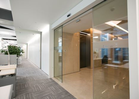 全玻璃麻豆爱爱视频