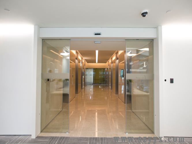 全玻璃麻豆爱爱视频图片