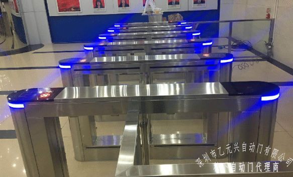 摆闸麻豆爱爱视频