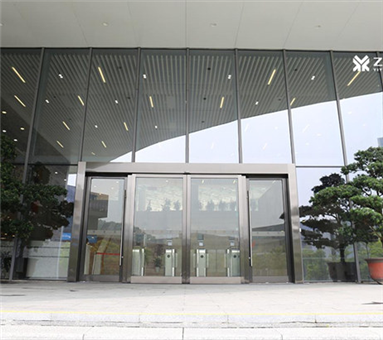 有框玻璃麻豆爱爱视频